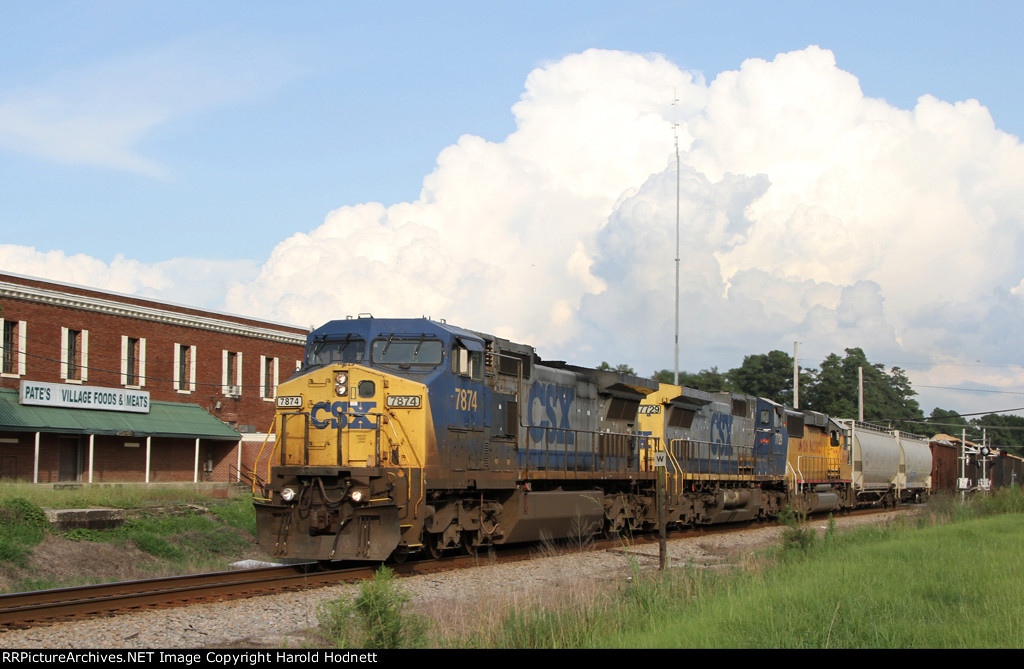 CSX 7874, CSX 7729 and UP 1950 lead train F707-22 